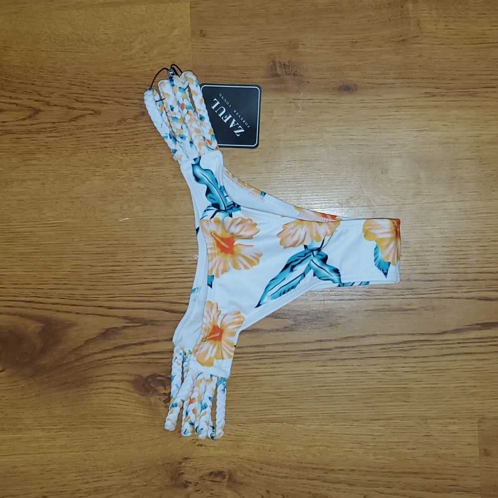 Zaful swim bottoms size 4 brand new with tags